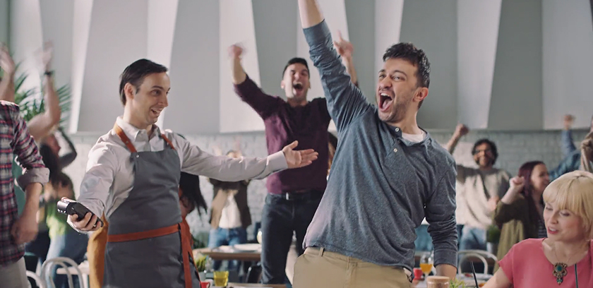 TVC Raiffeisen Visa Fifa Nagradna Igra - 60s